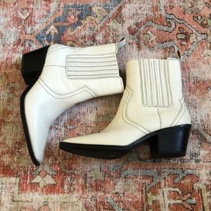 White cowgirl booties crown vintage